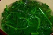 炝拌穿心莲做法图解5)