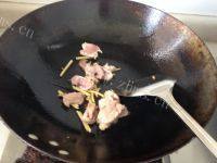 「美味可口」平菇炒肉做法图解6)