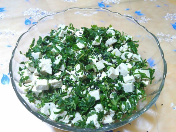 美味的香椿拌豆腐