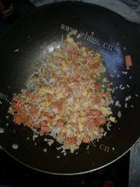 自制鸡蛋火腿炒饭做法图解7)