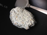 营养丰富的黑芝麻花生牛轧糖做法图解7)