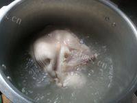 美味的猪肚莲子汤做法图解6)