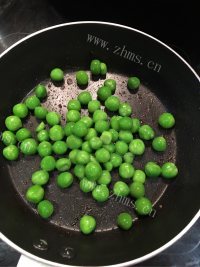 美丽的泡菜五花肉炒饭做法图解5)