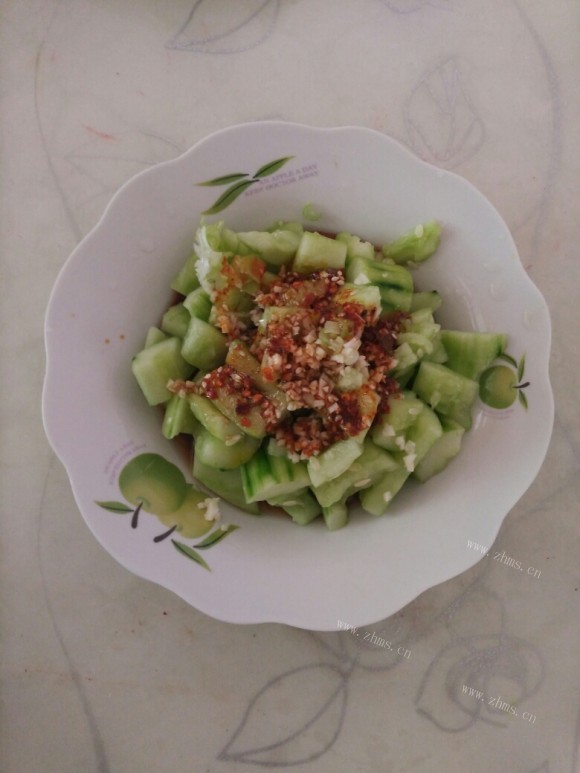 美味营养的凉拌黄瓜