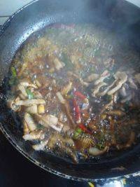 家常菜西芹炒肉丝做法图解9)