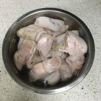 美味的酸辣泡蹄花做法图解1)