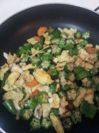 家常菜鸡蛋炒秋葵