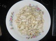 家常菜肉丝炒杏鲍菇做法图解4)