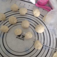 自制枣泥菊花酥做法图解9)