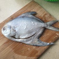 家常菜红烧鲳鱼做法图解3)