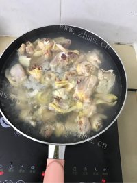 开胃的土豆烧鸡块做法图解5)