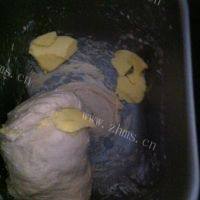 美味的蔓越莓椰蓉吐司做法图解3)