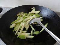 家常菜酸辣西葫芦做法图解4)