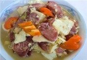 美味的香肠炖豆腐