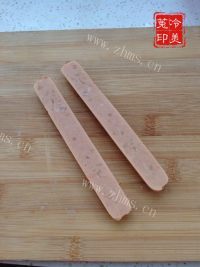 美味的火腿爱心蛋做法图解2)