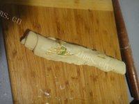 常吃不腻的葱油饼做法图解6)