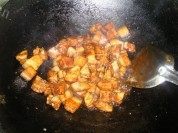 美味的红烧肉豆腐扣做法图解4)