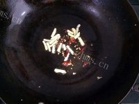 好吃的香肠烧菜花做法图解2)