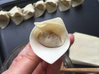 香气浓郁的红油抄手做法图解8)