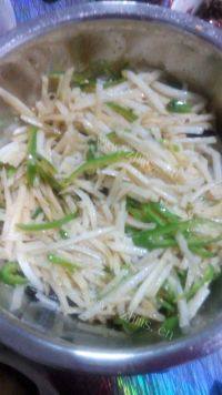 家常菜凉拌土豆丝