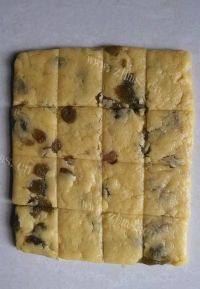 自制葡萄奶酥做法图解7)