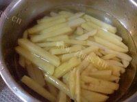 自己做的孜然土豆条做法图解2)