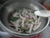 易做的青椒炒鱿鱼做法图解11)
