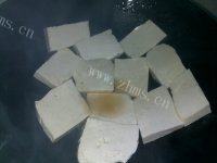 诱人的香葱豆腐做法图解3)