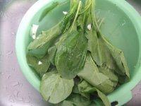 「DIY美食」菠菜鸡蛋汤做法图解3)