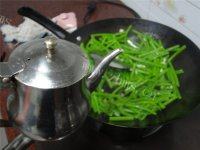 家常菜清炒南瓜藤做法图解4)