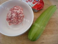 开胃茄汁西葫芦肉饼做法图解1)
