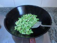 「美味可口」豆角焖面做法图解4)