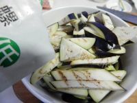 家常菜茄子烧豆腐做法图解3)