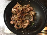 美味的椒盐濑尿虾做法图解7)