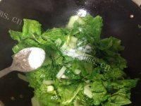 好吃的炒小白菜做法图解3)