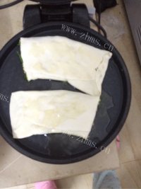 美味的韭菜鸡蛋菜卷做法图解11)
