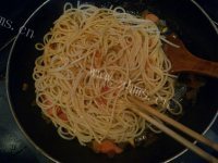 回味无穷的番茄肉酱意大利面做法图解9)