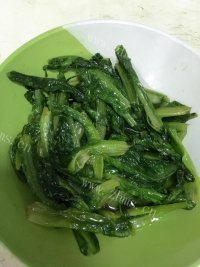 热腾腾的蚝油油麦菜做法图解6)
