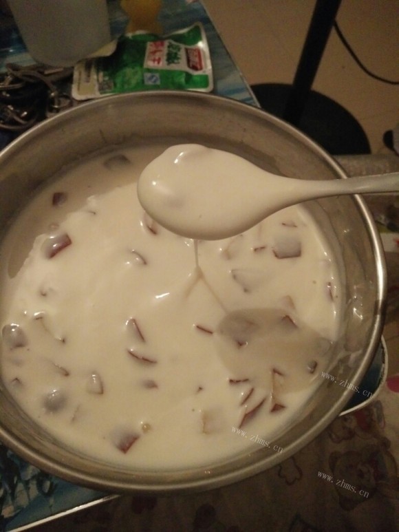 诱人的红枣酸奶