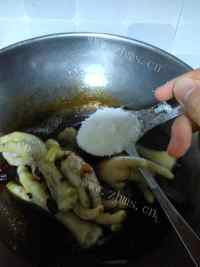 美味酱香鸡手做法图解6)