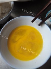 唇齿留香的韭菜炒鸡蛋做法图解3)