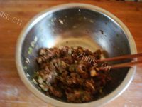 好吃的羊肉煎饺做法图解3)