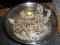 美味的白灼皮皮虾做法图解7)