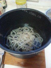 水晶皮冻做法图解9)
