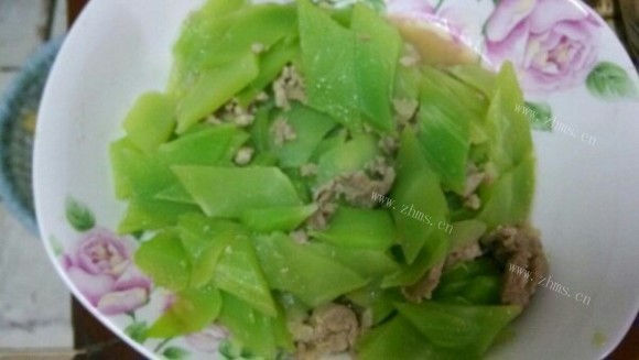 香飘十里的莴笋炒肉