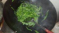 秀色的素炒空心菜做法图解3)