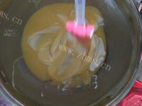 芳香四溢的戚风蛋糕做法图解8)