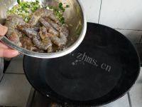 美味的糖醋大虾做法图解11)