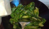 家常菜蒜茸油麦菜做法图解7)
