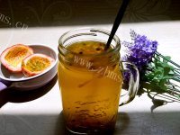 色味俱佳的百香果果汁做法图解5)